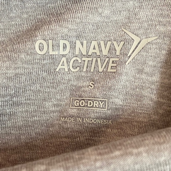 Old Navy Elevate High Waisted Active Leggings - Picture 2 of 4